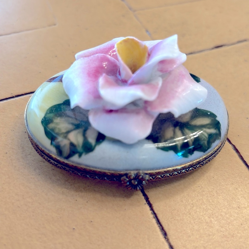 Limoges flower box
